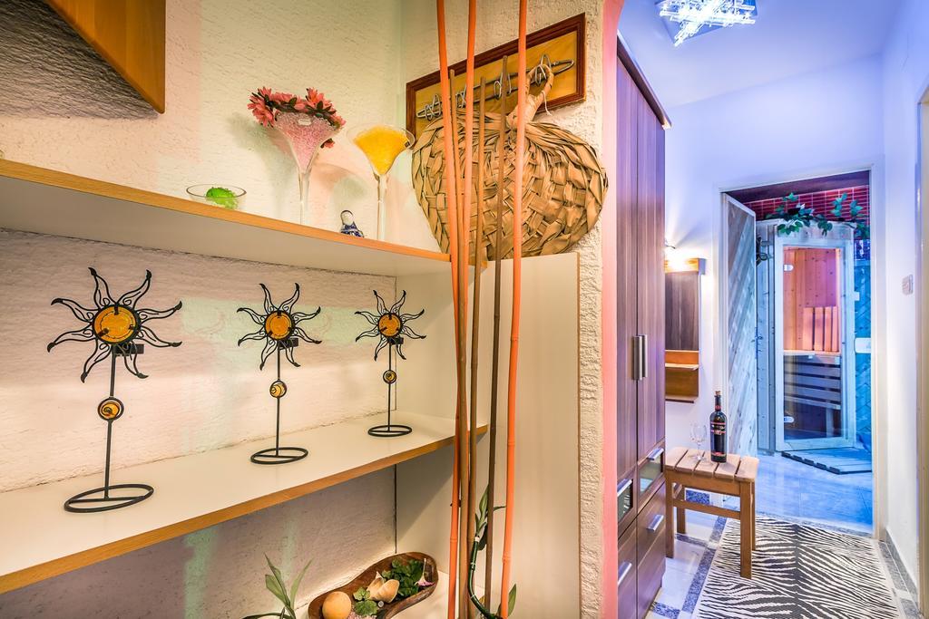 Villa Roses Apartments & Wellness อิตชิชี ภายนอก รูปภาพ