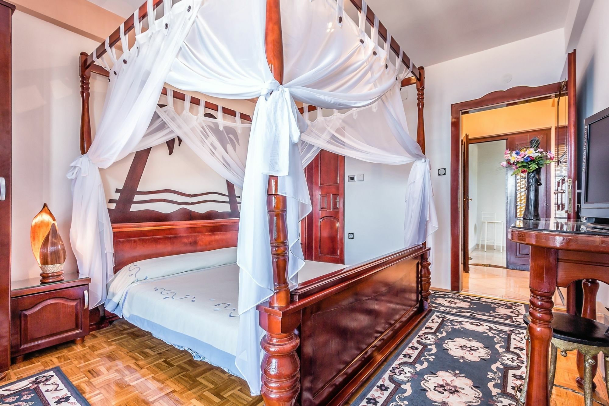 Villa Roses Apartments & Wellness อิตชิชี ภายนอก รูปภาพ
